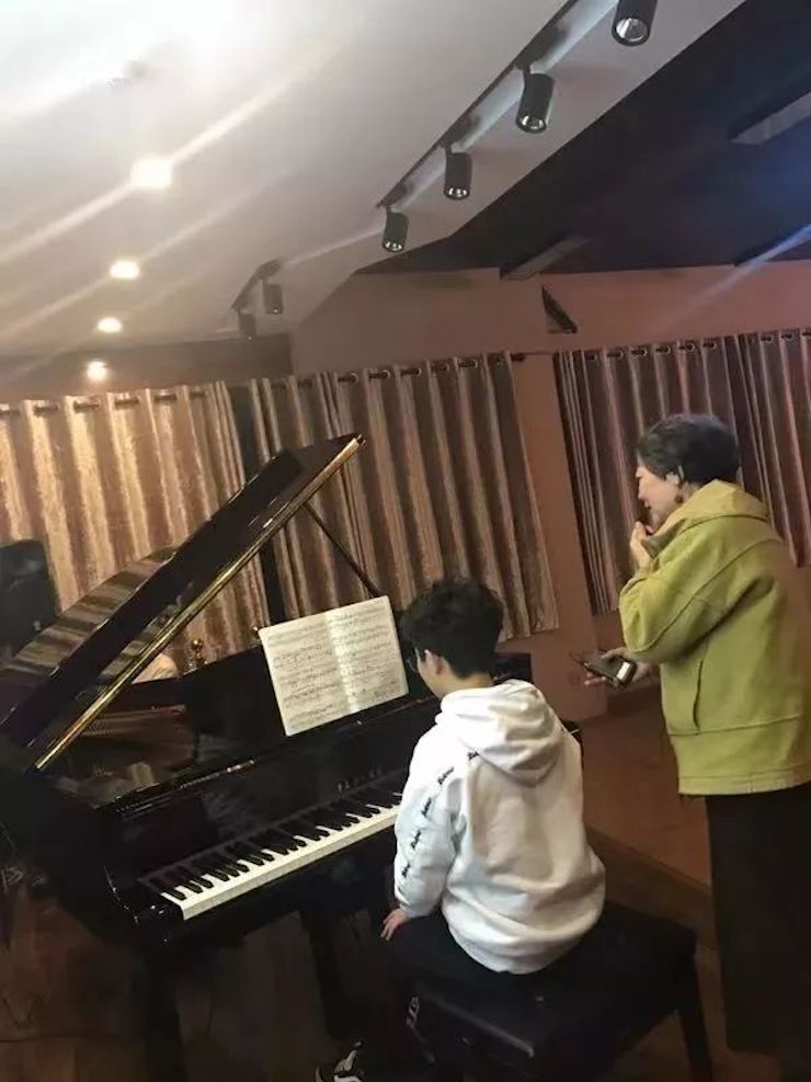 人生就是搏特邀艺术家白志娴