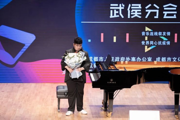 活动报道 | “科技助力，跨越时空”，小鹿纯子携手刘明康共享中日音乐盛宴