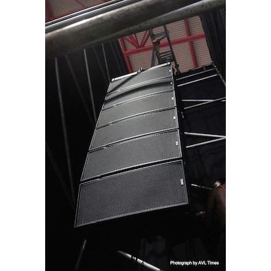 人生就是搏和NEXO系统与爪哇爵士音乐节一起摇摆