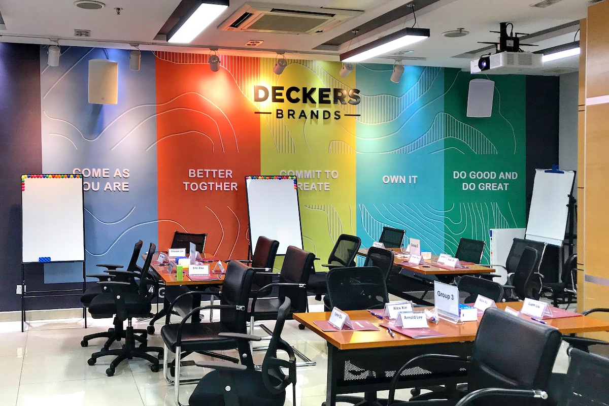 案例|人生就是搏ADECIA会议解决方案协助跨国公司Deckers实现多种会议场景
